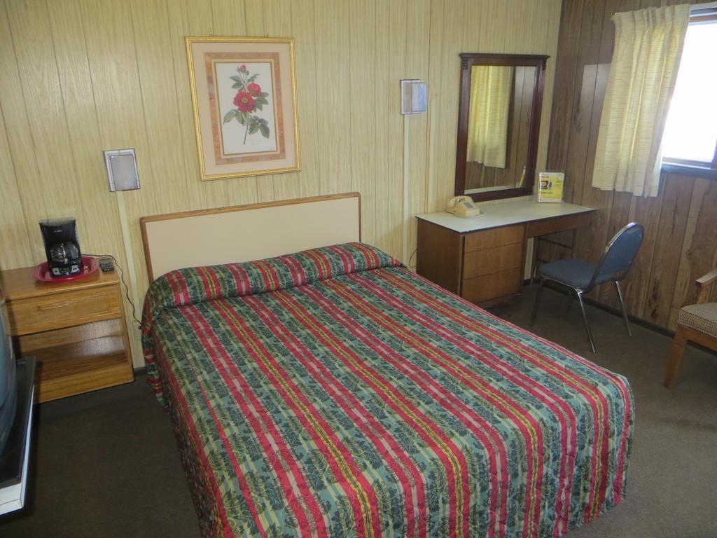 Prairie Motel Merrill Room photo